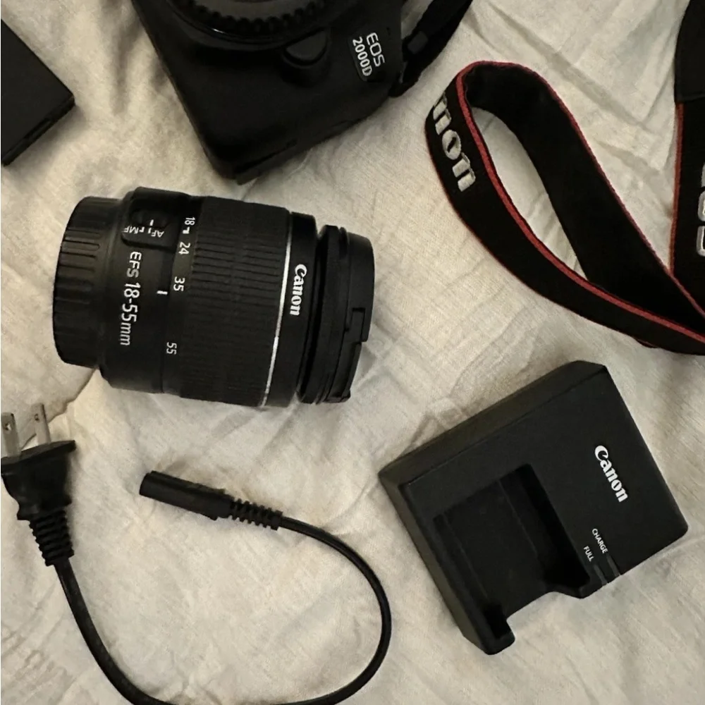 Canon EOS 2000D Black Camera Set with Lens and Charger
